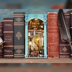 Hemingway House – DIY Book Nook Kit Hemingway House – DIY Book Nook Kit
