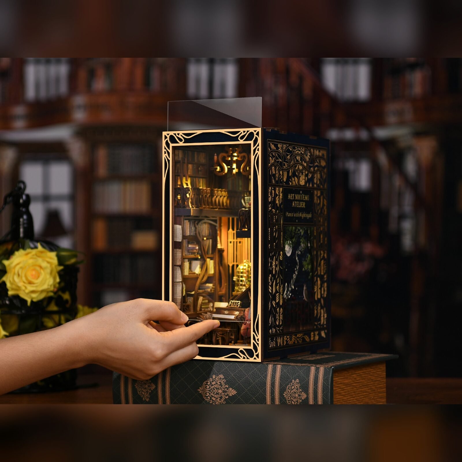 Pianist with Nightingale – DIY Book Nook Kit Pianist with Nightingale – DIY Book Nook Kit
